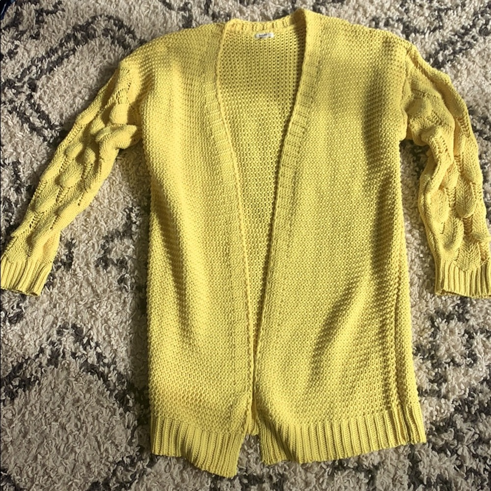 Beautiful knit cardigan